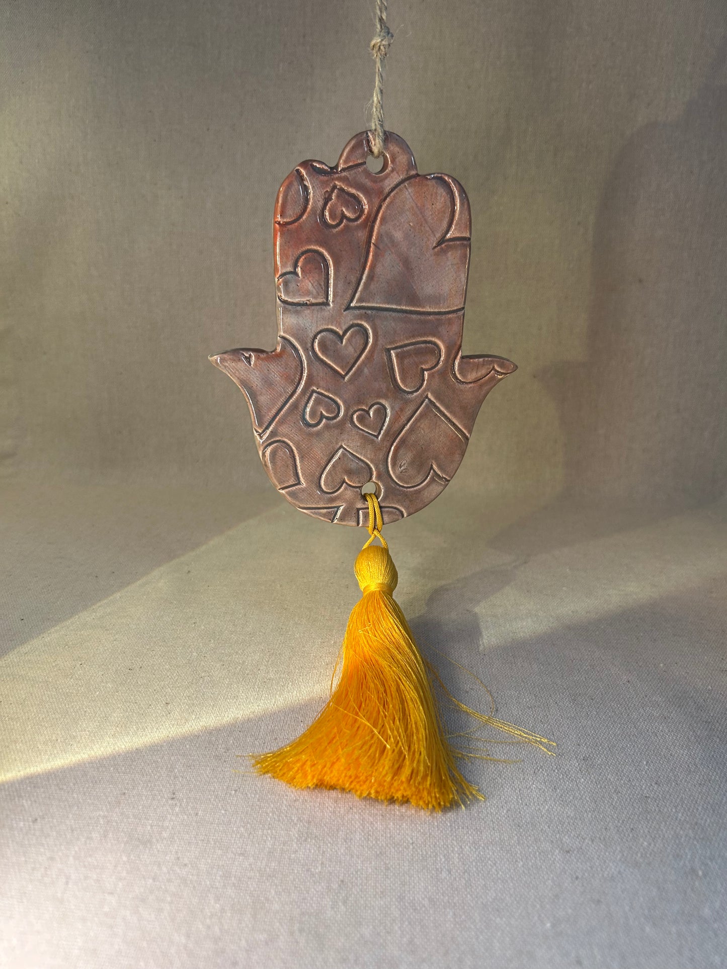 Kalbimdeki Mor El Sarı Püsküllü