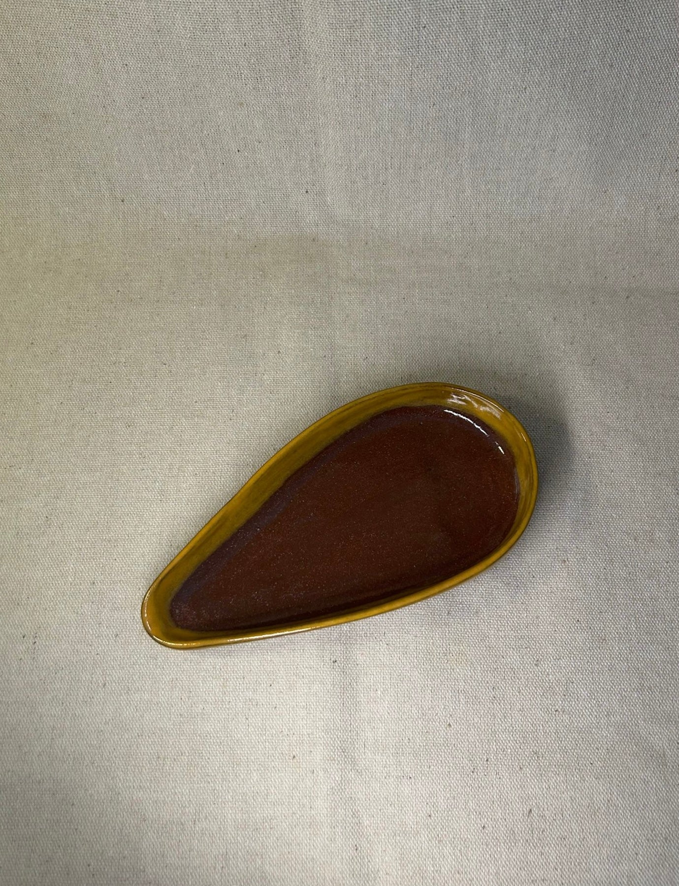 Kahve Hardal Badem Servis