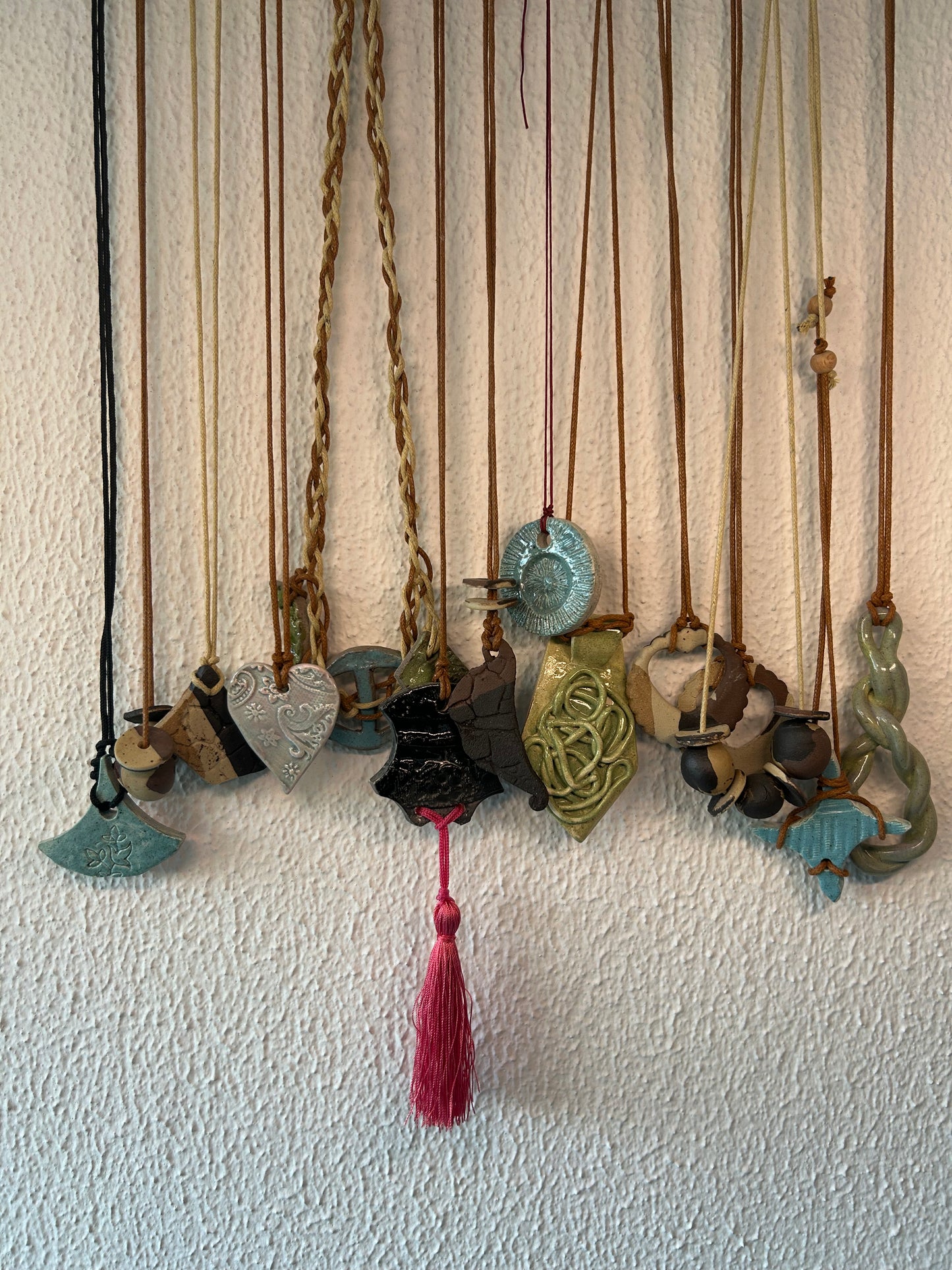 Seramik Figürlü Kolyeler