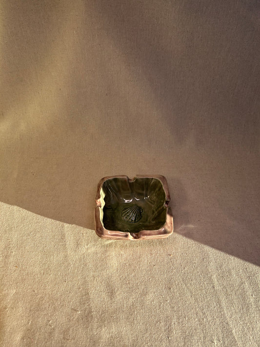 Denizden Gelen Kül Tablası