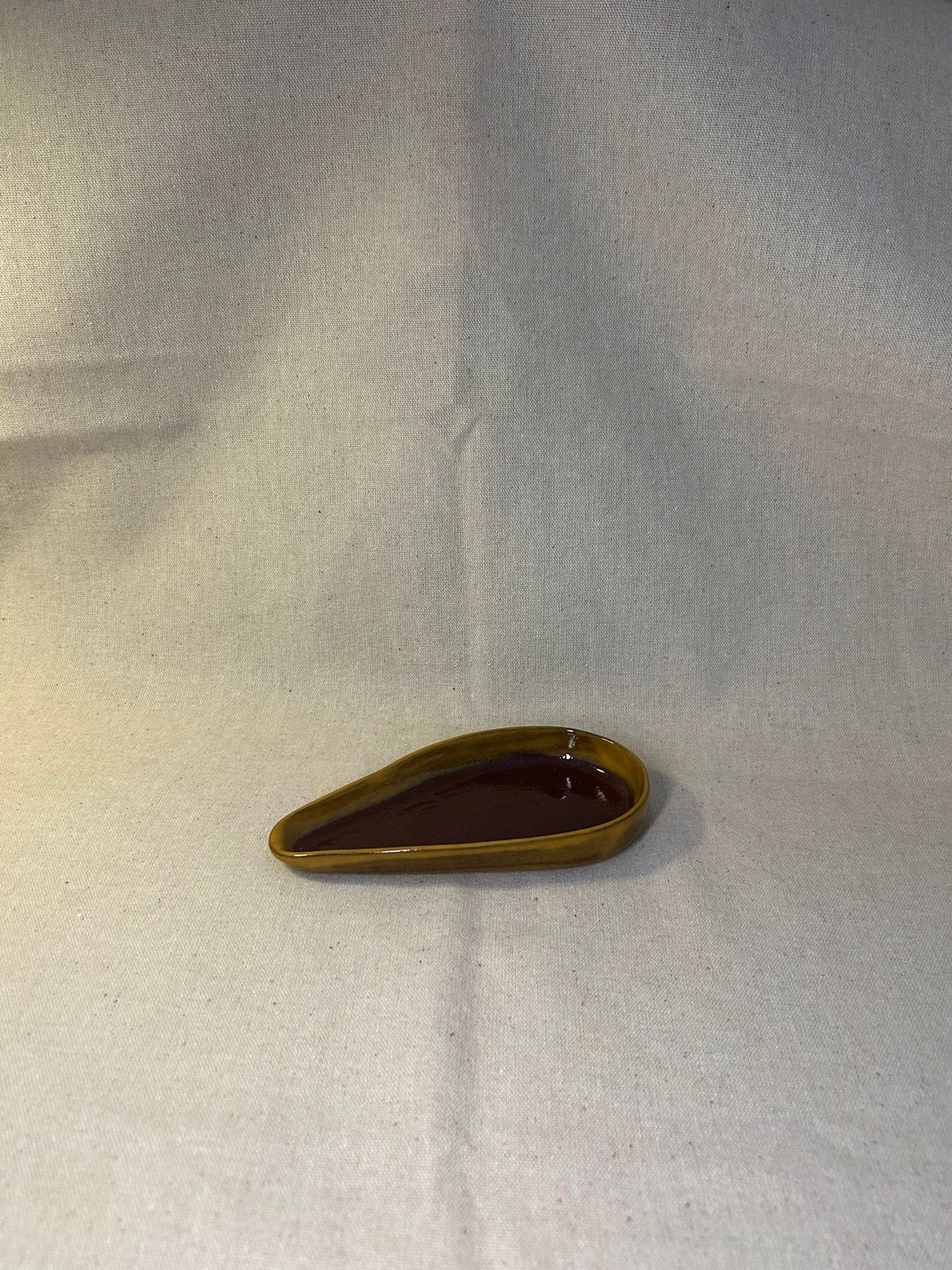 Kahve Hardal Badem Servis